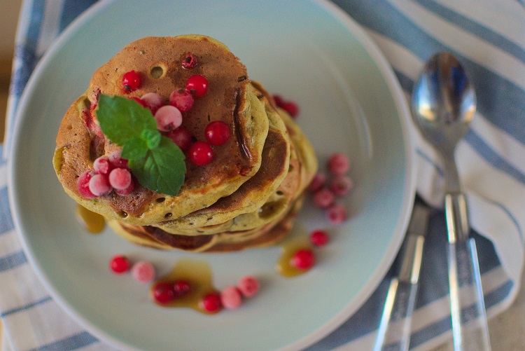 Pancakes-z-porzeczka Pancakes z czerwonÄ… porzeczkÄ…